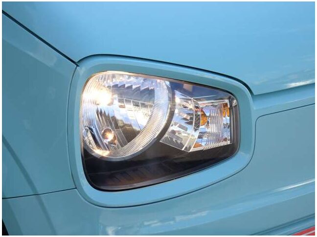 【ハロゲンライト】暗い夜道や視界の悪い日でも快適なドライブが可能！『ＬＥＤ』や『ＨＩＤ』といったさらに明るくスタイリッシュなヘッドライトにもＯＰで変更可能です
