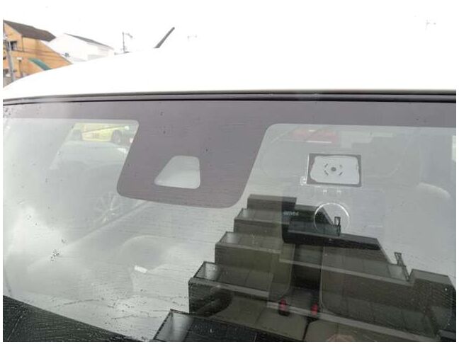 【スマートアシスト】前方の車両や歩行者と衝突する可能性がある場合に作動し、自動的に停止又は減速することにより衝突回避や衝突被害の軽減ができるので安心☆