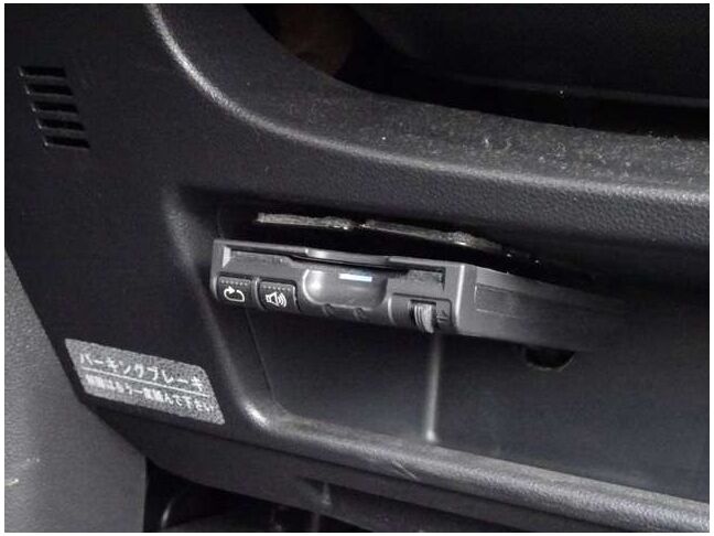 【ETC】最近では必須となっているETC。高速道路使用時スムーズにETCレーンを通り抜けることが可能ですよ