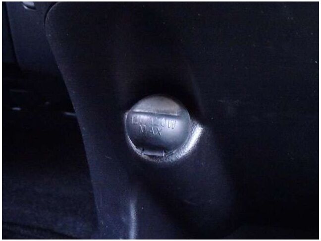 １２Vの電源ソケットは使いやすい場所に装備されています