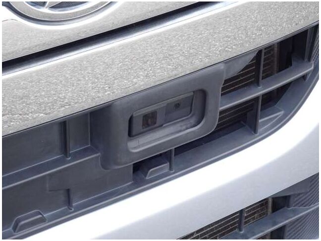 【スマートアシスト】前方の車両や歩行者と衝突する可能性がある場合に作動し、自動的に停止又は減速することにより衝突回避や衝突被害の軽減ができるので安心☆