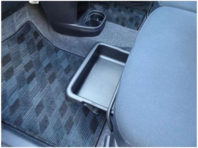 【ルームクリーニング実施済み】当店入庫時にルームクリーニング済み(天井＆内張り＆トリム等拭き掃除、フロアマット洗浄、掃除機掛け等)。ご納車前にはもう一度ルームクリーニングいたします。