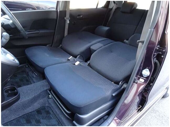 【運転席＆助手席】汚れが目立ちにくく、優雅にドライブをお楽しみいただけます♪座り心地もバッチリです☆是非一度ご体感下さいませ！！
