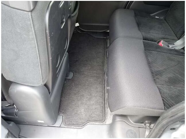 【フロアマット】フロアマットもキレイな状態となっております♪ご納車前にも徹底的に洗浄・掃除した後ご納車させて頂きます♪