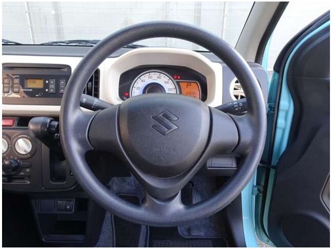 【純正ステアリング】手にしっかり馴染みとても運転しやすいハンドルです♪高級感もにじみ出ております