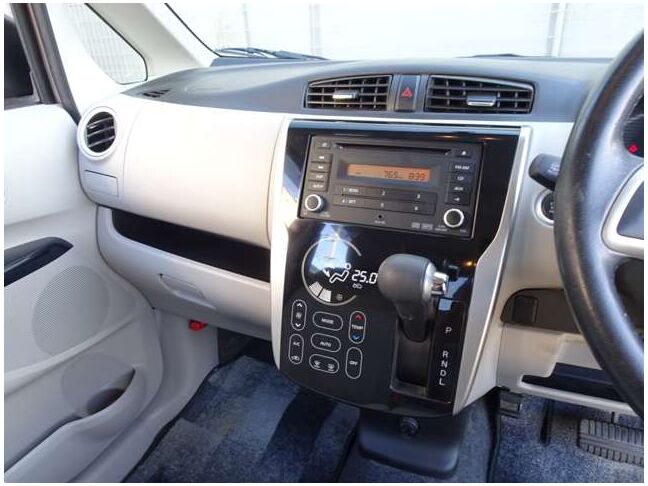 【シフトレバー】シフトもとても操作しやすいデザインになっております！運転する人の事を第一に考えた操作性の高い仕様です☆