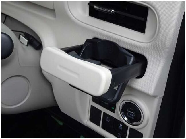 【ドリンクホルダー】快適なドライブには必須のドリンクホルダー！！ドライブスルーも良し！家からドリンクを持って行っても良し！楽しいドライブを