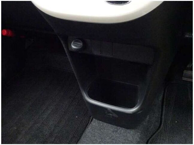 【収納多数】車内空間がきれいに保たれること間違いなしです！