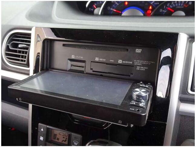 【カーナビ】高性能ナビでドライブも快適ですよ☆必須装備ですね☆