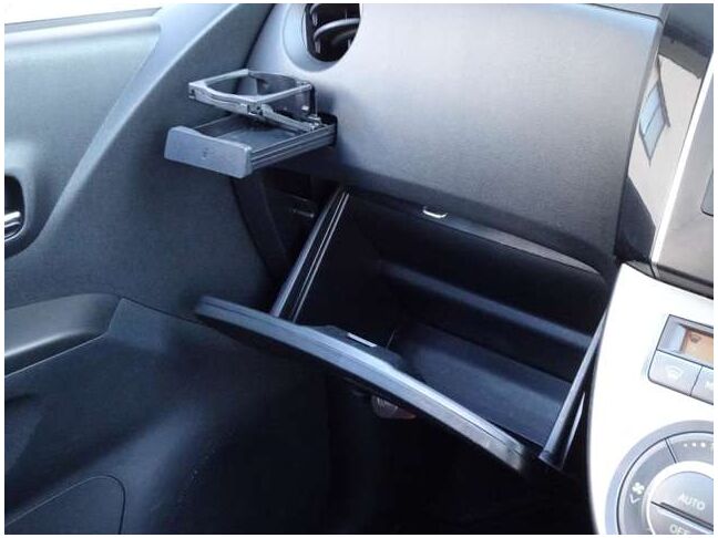 収納多数】車内空間がきれいに保たれること間違いなしです！