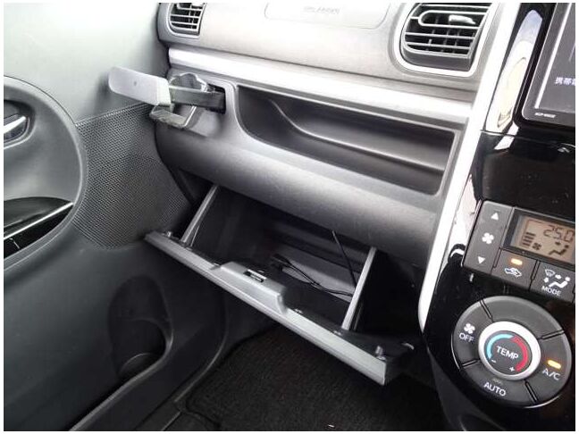 【収納多数】車内空間がきれいに保たれること間違いなしです！