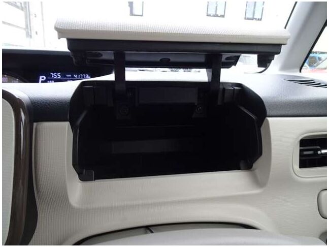 【収納多数】車内空間がきれいに保たれること間違いなしです！