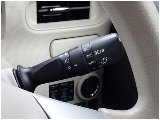 オートライトでトンネル内も安全に走れます♪