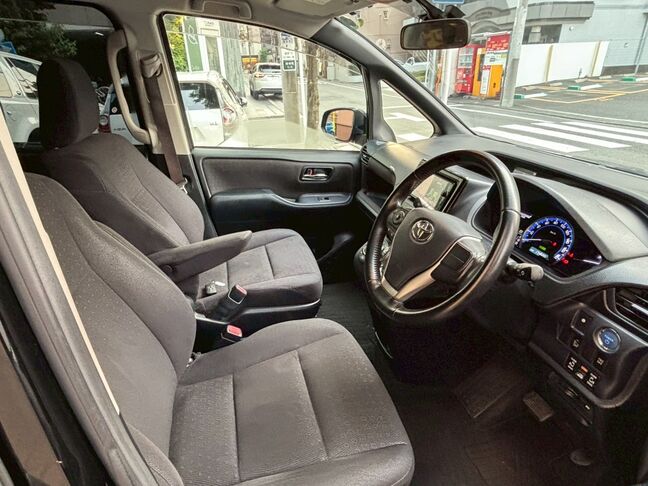 合成皮革＋ファブリックの組み合わせシートで実用性重視のデザイン！