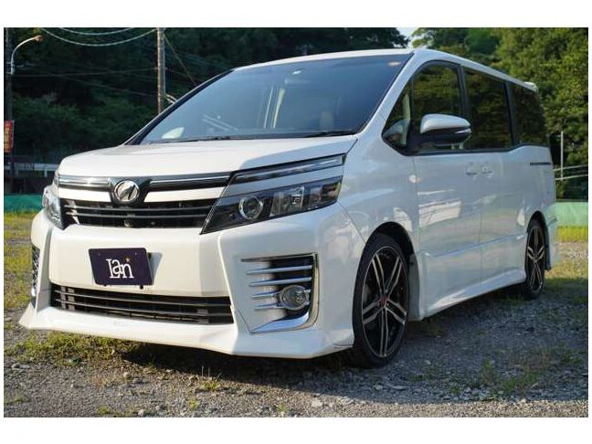 人気色白色ボディでTRDフルエアロ！