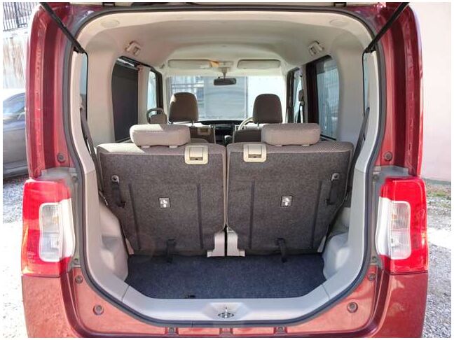 【ラッゲージルーム】トランクはもちろん大容量のスペースを確保☆後部座席をアレンジすると、もっと広く活用できます