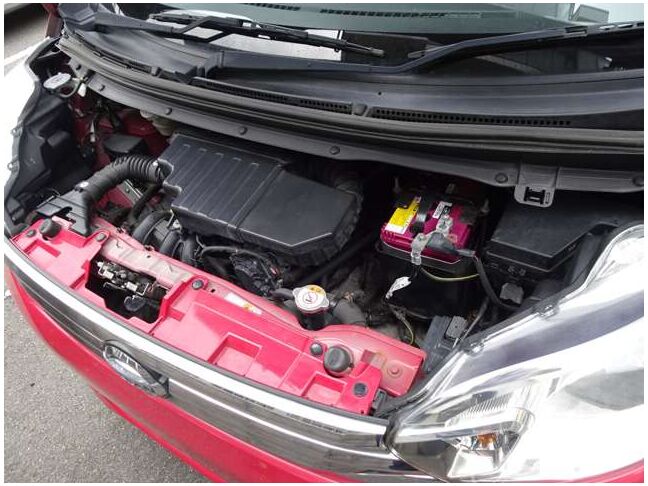 【エンジンルーム】エンジンルームも手を抜きません！しっかり整備してからのお渡しとなりますので安心してお乗りいただけます