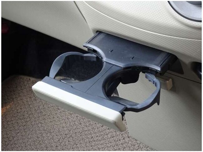 【ドリンクホルダー】快適なドライブには必須のドリンクホルダー！！ドライブスルーも良し！家からドリンクを持って行っても良し！楽しいドライブを♪