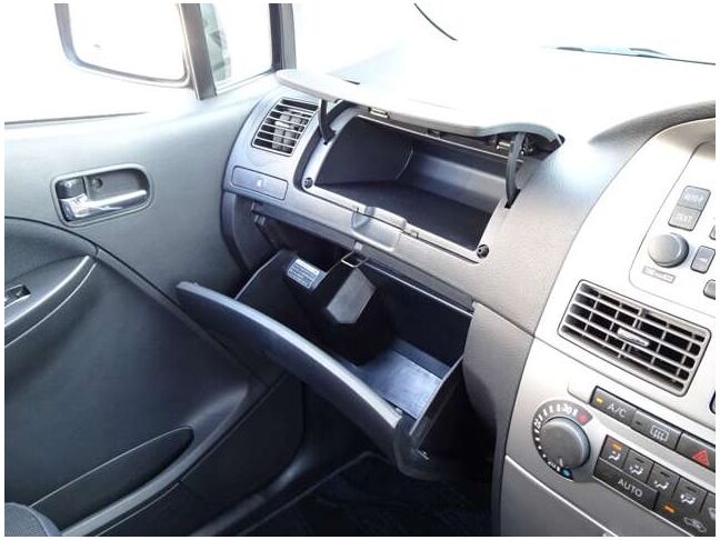 【収納多数】車内空間がきれいに保たれること間違いなしです