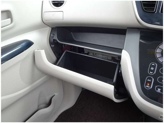 収納多数】車内空間がきれいに保たれること間違いなしです！