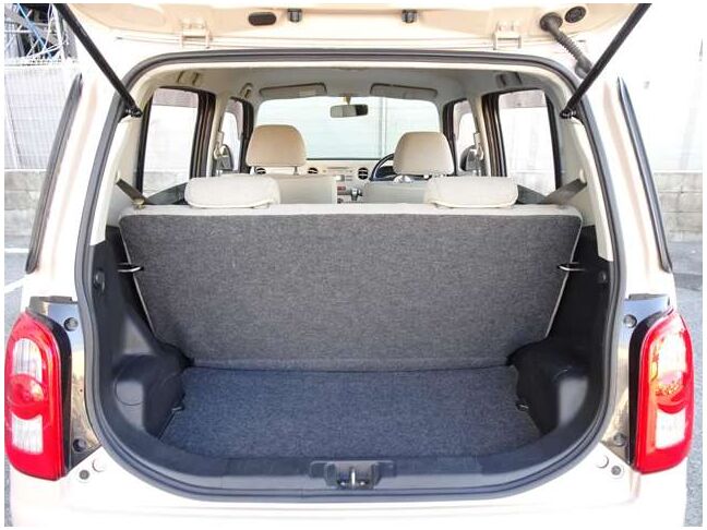 【ラッゲージルーム】トランクはもちろん大容量のスペースを確保☆後部座席をアレンジすると、もっと広く活用できます