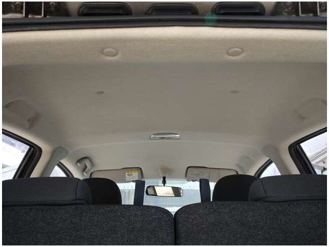 【天井】シミや垂れ、タバコ焦げなどございません。キレイな状態が保たれており、ご納車前にさらに丁寧にクリーニングさせて頂きます♪(