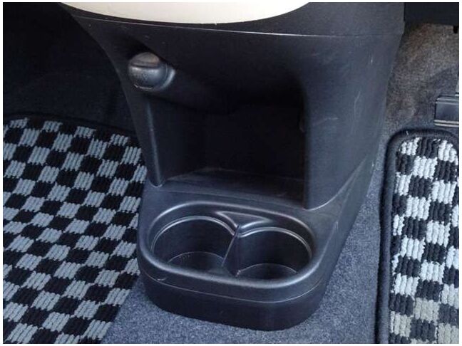 【ドリンクホルダー】快適なドライブには必須のドリンクホルダー！！ドライブスルーも良し！家からドリンクを持って行っても良し！楽しいドライブを♪