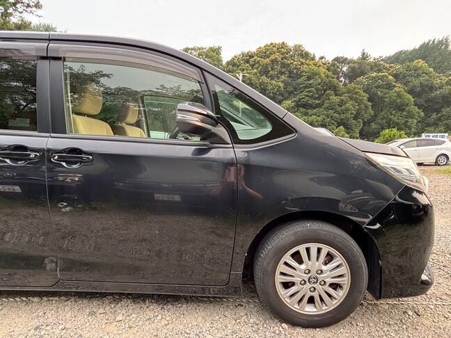 人気色の黒色ボディーで大きな目立つ傷もなく綺麗な状態です！