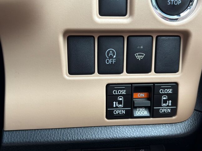 両側パワースライドドア！