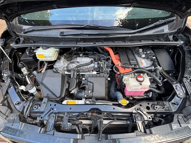 手入れされている綺麗なエンジンルーム！