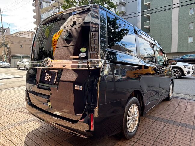 人気色黒色ボディ、大きな目立つ傷もなく綺麗な状態です！