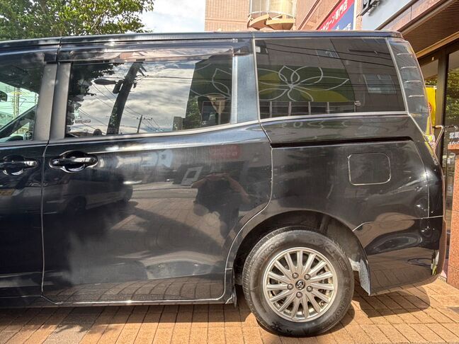 人気色黒色ボディ、大きな目立つ傷もなく綺麗な状態です！