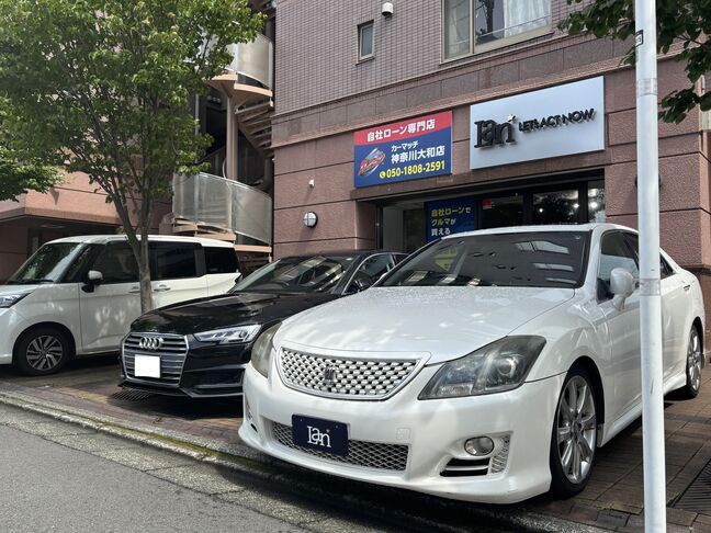 人気色の白色ボディ、アスリート仕様のエアロ！