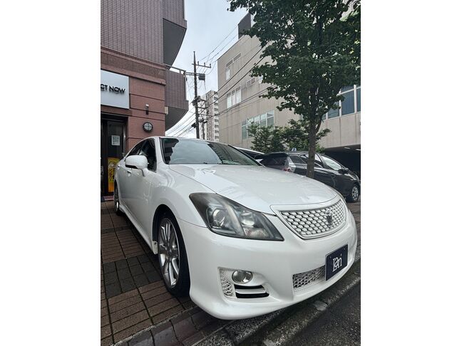 人気色の白色ボディ、アスリート仕様のエアロ！