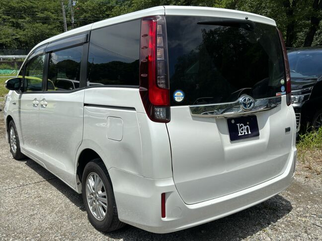 人気色の白色ボディ、大きな目立つ傷もなく綺麗な状態です！