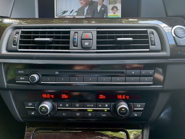 【友達追加の方法②】車両画像の2枚目のQRコードをLINEで読み込んで友達追加できます。