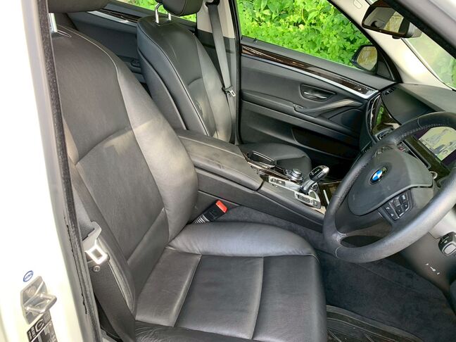 【友達追加の方法②】車両画像の2枚目のQRコードをLINEで読み込んで友達追加できます。