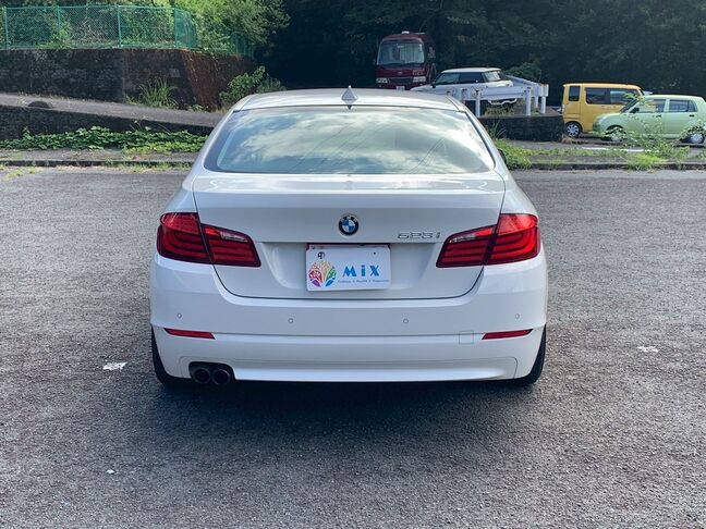 【お車探し】お客様のご要望に応じて、仕入れのプロがお客様と一緒にご希望のお車をお探しさせて頂くサービスをご提供しています。ご遠慮なくお申し出ください。