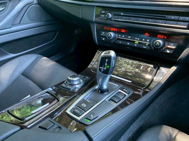 【仮審査申込】当社公式LINEから詳しくご案内しています。まずは、次の①～③の中からやりやすい方法で友達追加をお願いします。