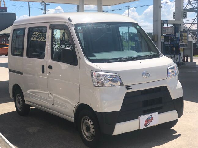 キャリア取り付けできます！！
ナビ、ヘッドライト球、ホイールの交換もお気軽にご相談ください。