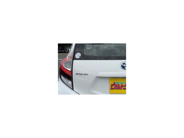 国家認定整備士の点検済み車両です。ここから始まるカーライフは当社にて！維持もオイル交換軽自動車１，２００円普通車１，８００円！その他ご提案も盛りだくさん！０５４－３９５－７５４０まで