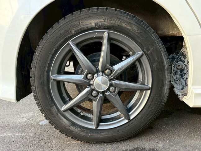 下回りの錆や腐食が気になる方は、下回り塗装も可能です。お気軽にお声がけください。