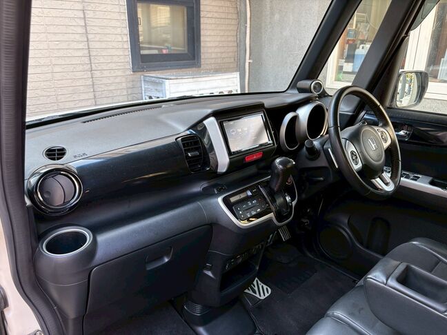 自社ローン専門店。お客様に合わせたローンをご提案いたします。他社で断られた方もまずは当店にご連絡ください。