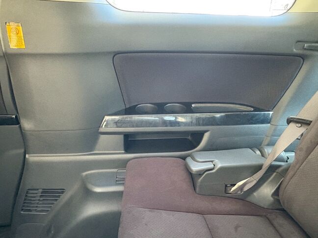 15年未満、15キロ以下のお車に関しましては1年間走行距離無制限保障をご選択いただけます。