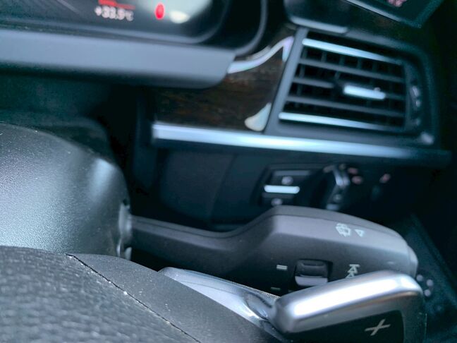 【友達追加の方法②】車両画像の2枚目のQRコードをLINEで読み込んで友達追加できます。