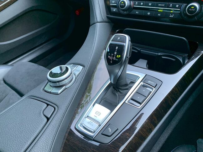 【営業時間】10時～18時です。よろしくお願いいたします。