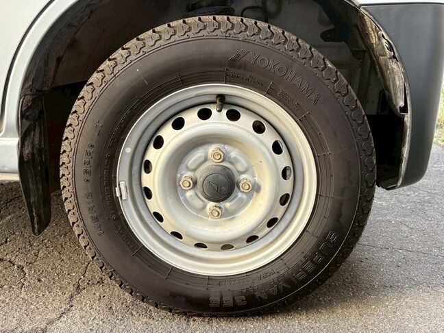 タイヤ＆ホイール、バッテリー等格安にてご提供致します。