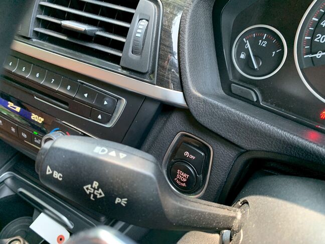 【応援】当店は、車が必要なのに様々な理由からオートローンの審査に通らず、購入できない方を応援しています。お気軽に仮審査をお申し込みください。