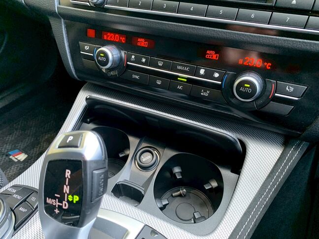 【安心】納車後のトラブルが発生しても、当社独自の保証サービスにご加入頂ければ修理ができるので、安心してお乗りいただくことができます。