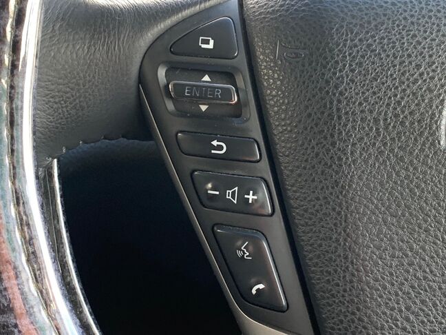 【友達追加の方法①】LINEで「@391tycna」を検索して友達追加できます。